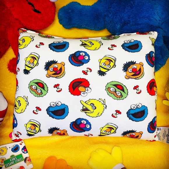 CUSTOM KAWS PILLOW RECYCLED FROM AUTHENTIC TSHIRT - Picture 1 of 6